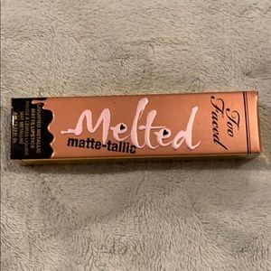 Too Faced Pillow Talk liquified lipstick